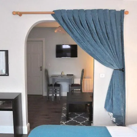 Killilagh House * دولين